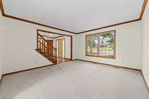 6962 Mapleridge Cir NW, Canton, OH 44718 - Photo 3