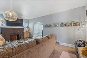 2095 Chesterland Ave, Oakwood, OH 44107 - Photo 15