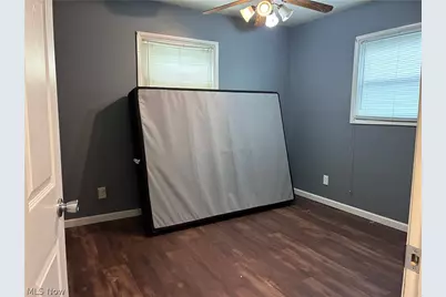 2300 Midway Avenue NE, Canton, OH 44705 - Photo 5