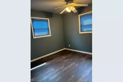 2300 Midway Avenue NE, Canton, OH 44705 - Photo 7