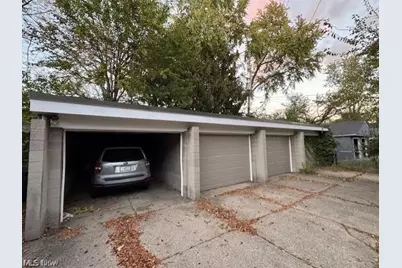 14724 Clifton Boulevard, Oakwood, OH 44107 - Photo 5