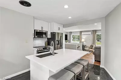 33081 Lake Road, Avon Lake, OH 44012 - Photo 29