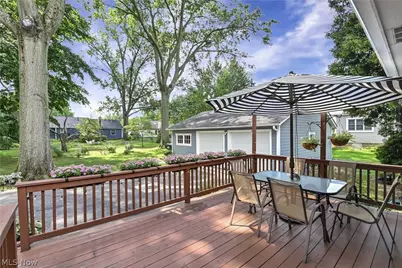 33081 Lake Road, Avon Lake, OH 44012 - Photo 9