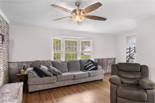 335 Vassar Ave, Elyria, OH 44035 - Photo 5