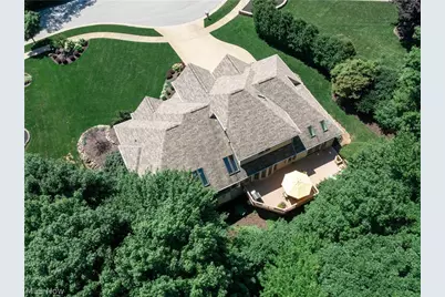 2039 Bent Creek Trail, Cuyahoga Falls, OH 44223 - Photo 45