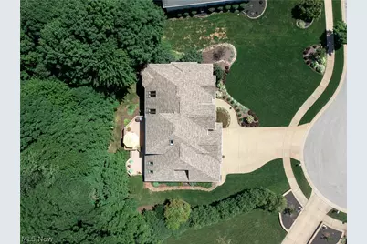 2039 Bent Creek Trail, Cuyahoga Falls, OH 44223 - Photo 47