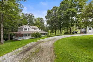 48211 Moore Rd, East Liverpool, OH 43920 - Photo 3