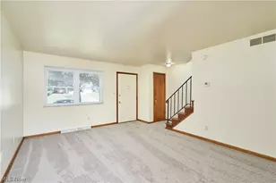 926 Russell Ave, Akron, OH 44307 - Photo 3