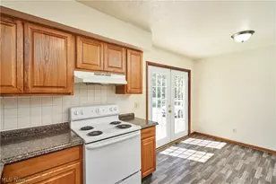 926 Russell Ave, Akron, OH 44307 - Photo 7