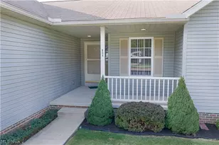 854 Susan Rd, Ravenna, OH 44266 - Photo 3