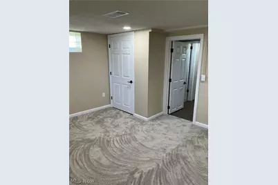 251 Hilliard Road, Elyria, OH 44035 - Photo 7