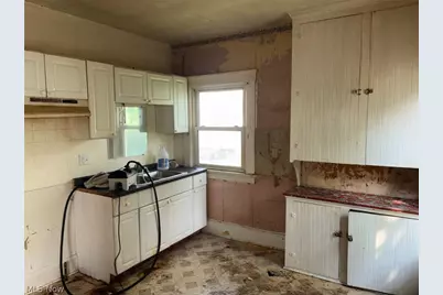 120 Taft Avenue, Elyria, OH 44035 - Photo 7