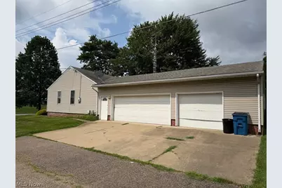 4222 Southway Street SW, Massillon, OH 44646 - Photo 9