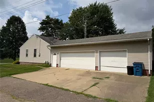 4222 Southway St SW, Massillon, OH 44646 - Photo 9