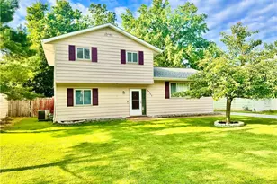 38102 Parkway Blvd, Willoughby, OH 44094 - Photo 3