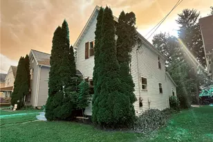 881 Harbor St, Conneaut, OH 44030 - Photo 3