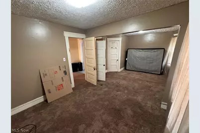 10907 Hull Avenue, Loveland, OH 44106 - Photo 9