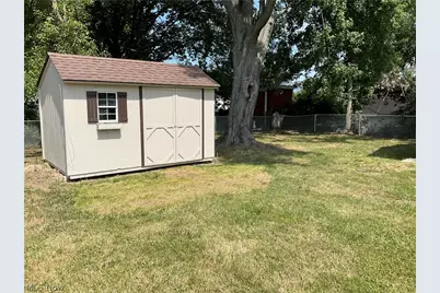 38397 Dolores Drive, Eastlake, OH 44095 - Photo 21