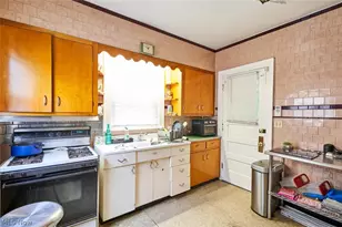 446 E Voris St, Akron, OH 44311 - Photo 13