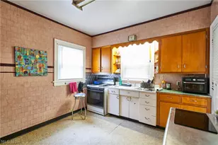 446 E Voris St, Akron, OH 44311 - Photo 11