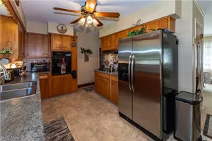 690 N Azalea Blvd, Barberton, OH 44203 - Photo 17