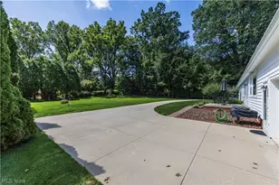 690 N Azalea Blvd, Barberton, OH 44203 - Photo 39