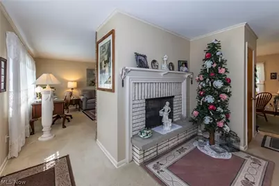 690 N Azalea Boulevard, Barberton, OH 44203 - Photo 13