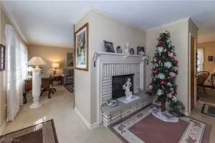 690 N Azalea Blvd, Barberton, OH 44203 - Photo 13