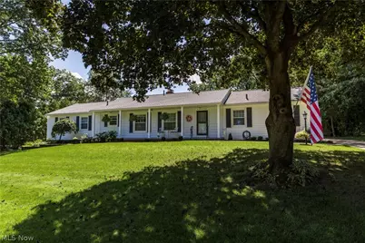 690 N Azalea Boulevard, Barberton, OH 44203 - Photo 5