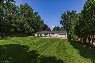 690 N Azalea Blvd, Barberton, OH 44203 - Photo 43