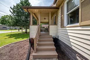 3804 Eigen St, Youngstown, OH 44515 - Photo 3