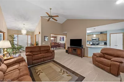 2274 Lake Center Street NW, Uniontown, OH 44685 - Photo 5