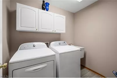 2274 Lake Center Street NW, Uniontown, OH 44685 - Photo 15