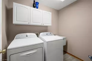 2274 Lake Center St NW, Uniontown, OH 44685 - Photo 15