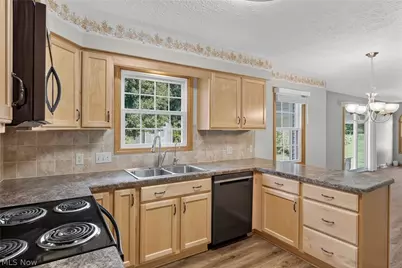 2879 Wexford Boulevard, Stow, OH 44224 - Photo 13