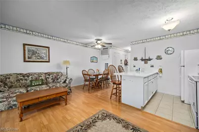 216 W Lakeshore Drive #E, Port Clinton, OH 43452 - Photo 9