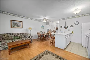 216 W Lakeshore Dr, Port Clinton, OH 43452 - Photo 9
