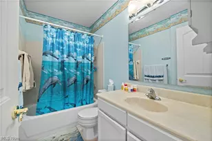216 W Lakeshore Dr, Port Clinton, OH 43452 - Photo 23