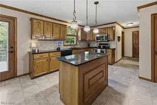 6224 Sandy Ridge Cir NW, North Canton, OH 44720 - Photo 17