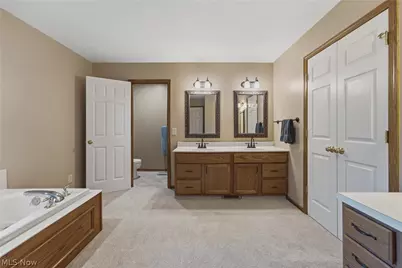 6224 Sandy Ridge Circle NW, North Canton, OH 44720 - Photo 31
