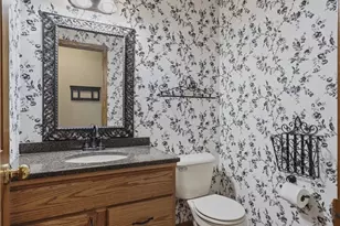 6224 Sandy Ridge Cir NW, North Canton, OH 44720 - Photo 23