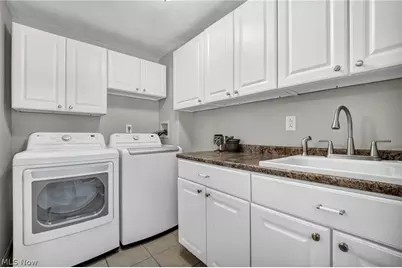 941 Woodstock Road, Eastlake, OH 44095 - Photo 13