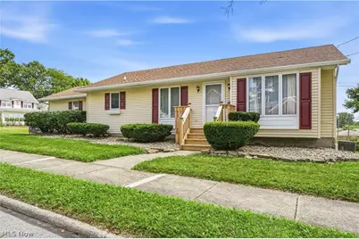 252 Clinton Avenue, Akron, OH 44301 - Photo 1