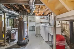 330 N Hawkins Ave, Akron, OH 44313 - Photo 25