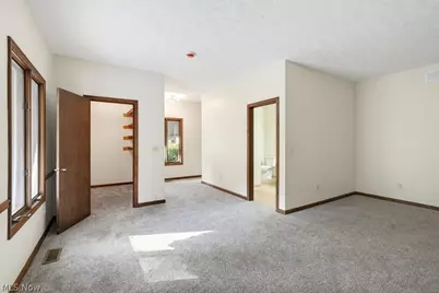 1177 W Portage Trail, Cuyahoga Falls, OH 44223 - Photo 21