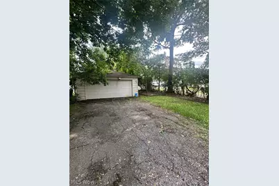 3223 Grove Avenue, Lorain, OH 44055 - Photo 7