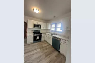 3223 Grove Avenue, Lorain, OH 44055 - Photo 11