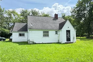 547 Ewart Rd, Akron, OH 44312 - Photo 1