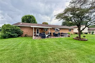 447 Rosch Ct SW, New Philadelphia, OH 44663 - Photo 3