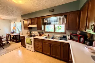 447 Rosch Ct SW, New Philadelphia, OH 44663 - Photo 9